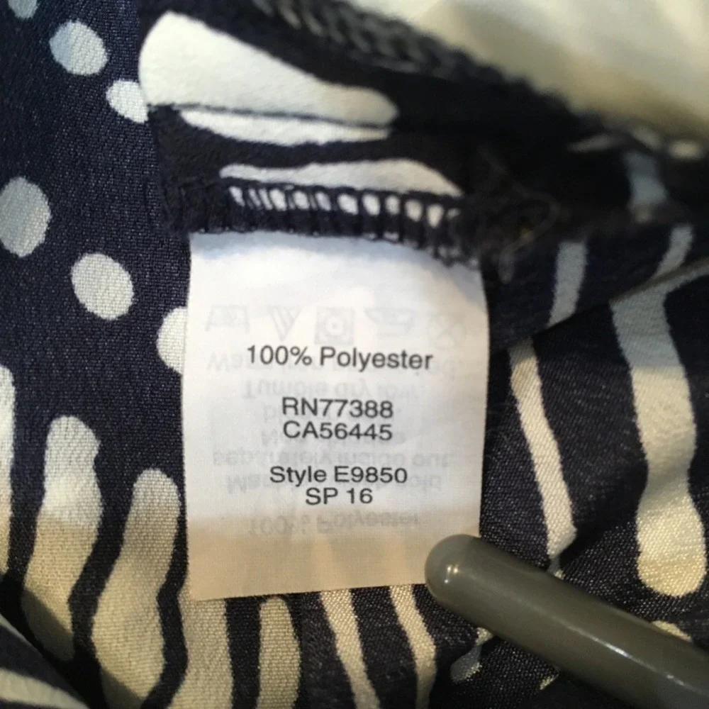 J.Crew Chevron Romper Womens 2 Navy White Preppy‎ Coastal Beachy Nautical Shorts